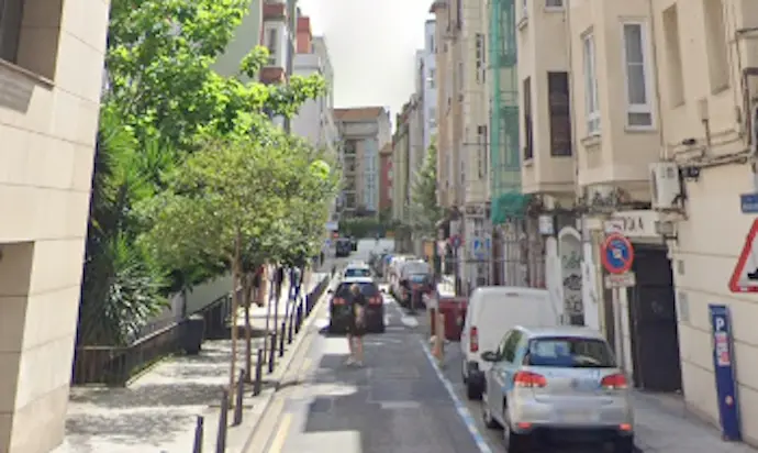 Calle Fern&aacute;ndez de Isla, en Santander. / AC