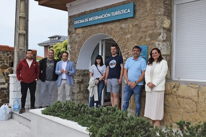 La Oficina de Turismo en Liencres ya est&aacute; abierta al p&uacute;blico. / ALERTA