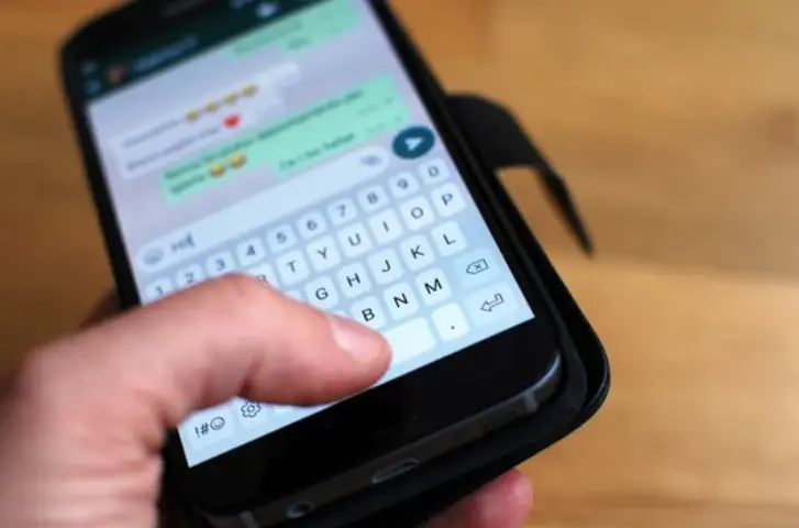 Mobile, whatsApp