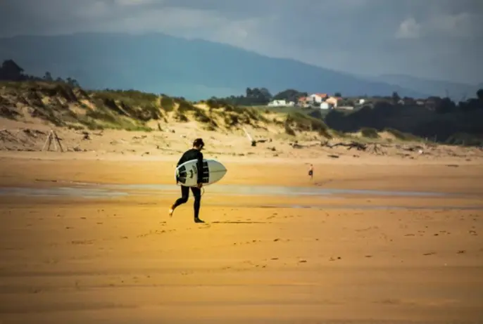 Playa de Valdearenas, Liencres, Cantabria. / A.E.