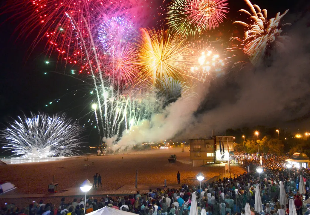 Fuegos artificiales en la Semana Grande de Santander. / A.E.