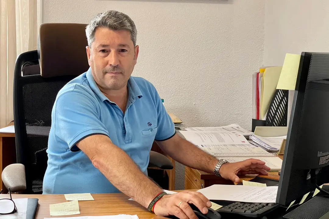 El alcalde de Cabezón de la Sal, Óscar López. / Pablo Ayerbe