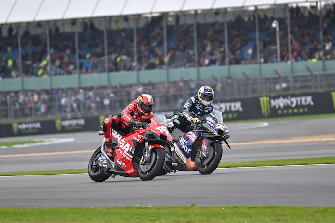 44 ESPARGARO Pol (spa), Tech3 GasGas Factory Racing, GasGas RC16, 25 FERNANDEZ Raul (spa), RNF MotoGP Team, Aprilia RS-GP, action during the 2023 MotoGP Monster Energy British Grand Prix on the Silverstone Circuit from August 4 to 6, in Silverstone, United Kingdom - Photo Studio Milagro / DPPI
Gigi Soldano / Dppi Media / Afp7 / Europa Press
05/8/2023 ONLY FOR USE IN SPAIN