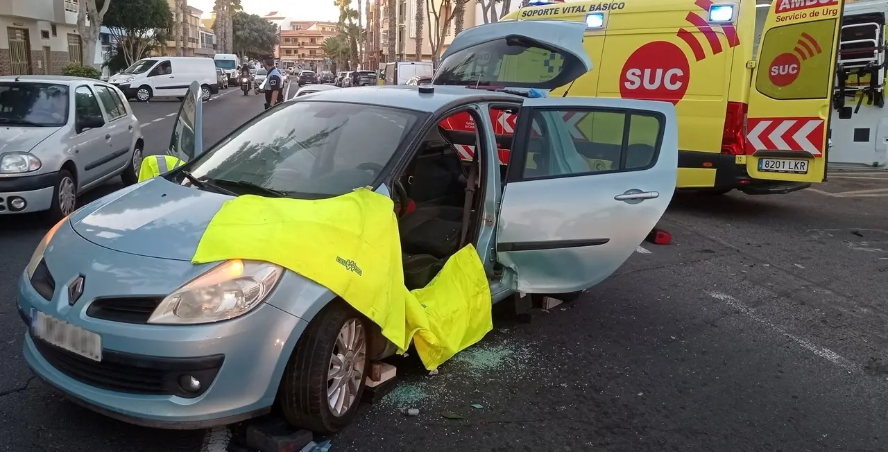 Vista de un accidente de tr&aacute;fico. EP