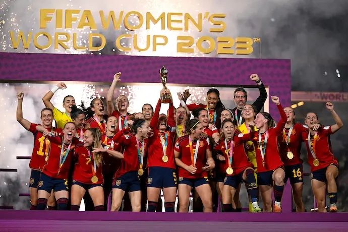 El equipo de Espa&ntilde;a celebra con el trofeo de ganador despu&eacute;s de ganar el partido de f&uacute;tbol final de la Copa Mundial Femenina de la FIFA 2023 entre Espa&ntilde;a e Inglaterra en el Estadio de Australia en Sydney, el domingo 20 de agosto de 2023. (AAP Image/Dean Lewins) SIN ARCHIVO, S&Oacute;LO PARA USO EDITORIAL
Fecha: 20/08/2023.

Firma: Aapimage / Dpa - S&oacute;lo para uso en Espa&ntilde;a