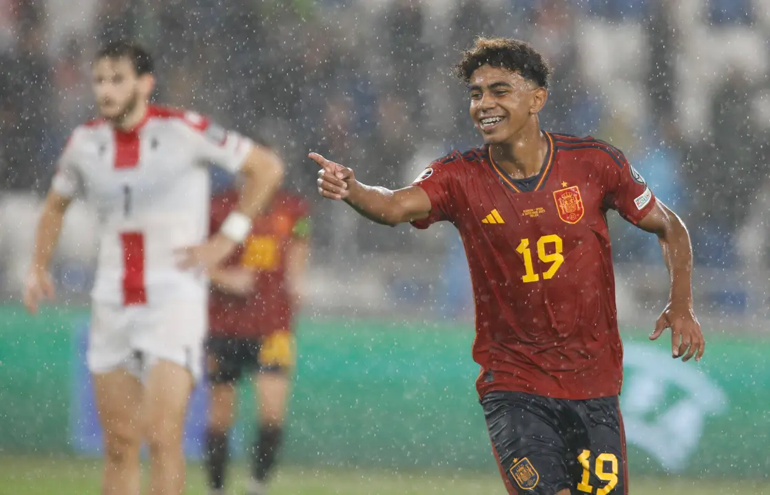 Lamine Yamal, que debutó este viernes con la Selección Española. / ALERTA
