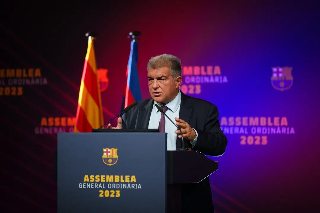 El presidente del FC Barcelona, Joan Laporta, durante la Asamblea de Compromisarios del club. / Germ&aacute;n Parga