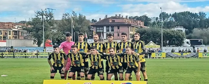 Once inicial del Cay&oacute;n ante el Covadonga. / aee
