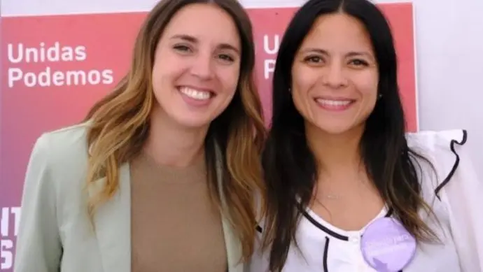 La profesora y de Podemos &Aacute;ngeles Rossell&oacute; junto a la ministra.
