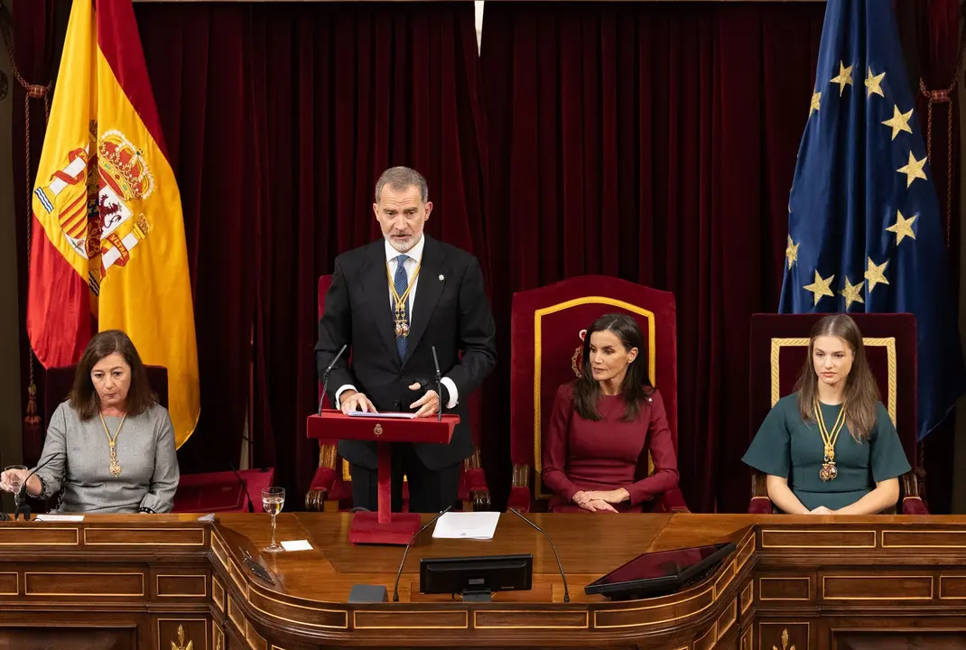 El Rey Felipe VI interviene durante la Solemne Sesi&oacute;n de Apertura de las Cortes Generales de la XV Legislatura, en el Congreso de los Diputados. EP / E. Parra