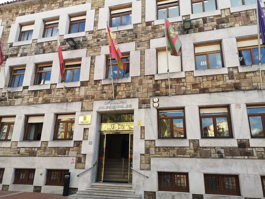 Sede del Ayuntamiento de Torrelavega. / Alerta