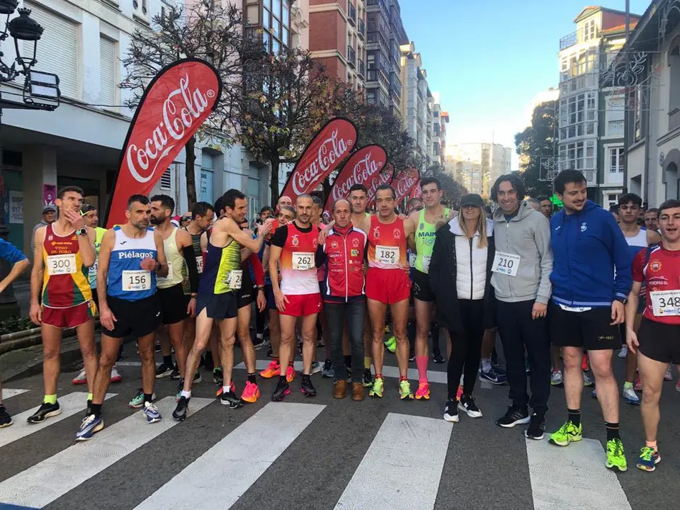 Los corredores durante la prueba en la localidad c&aacute;ntabra de Astillero.