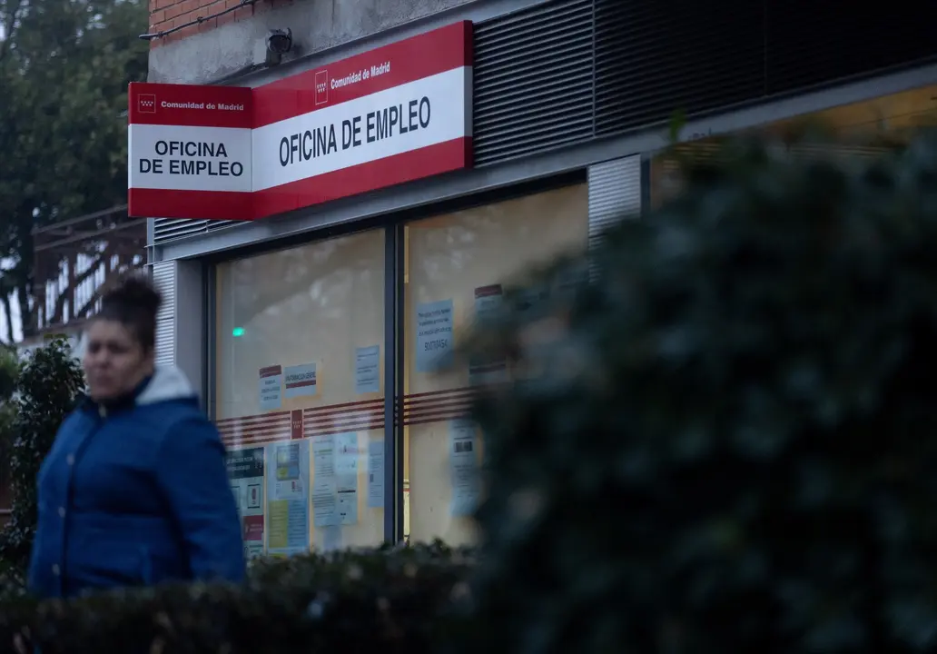 Un cartel de una oficina del SEPE. / EP / Eduardo Parra