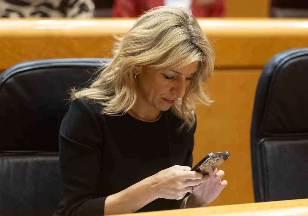 La vicepresidenta segunda y ministra de Trabajo, Yolanda D&iacute;az, durante un pleno del Congreso de los Diputados. EP / Eduardo Parra