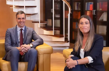 El presidente del Gobierno, Pedro S&aacute;nchez, y la diputada de Junts, Miriam Nogueras. Europa Press