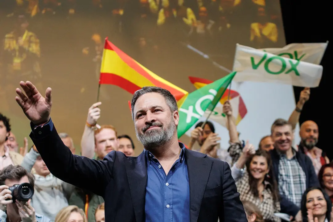 El l&iacute;der de Vox, Santiago Abascal, durante el acto de reelecci&oacute;n del l&iacute;der de Vox tras la Asamblea General Extraordinaria de Vox. EP / Alejandro Mart&iacute;nez V&eacute;lez