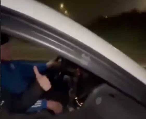 Captura de pantalla del v&iacute;deo que corre por las redes.
