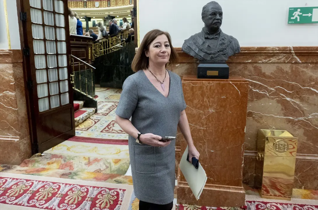 La presidenta del Congreso, Francina Armengol, a su salida de una sesi&oacute;n plenaria, en el Congreso de los Diputados. EP / Alberto Ortega