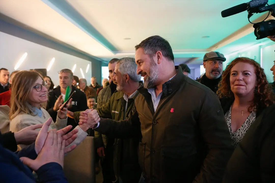 El l&iacute;der de VOX, Santiago Abascal (c). EP / Carlos Castro