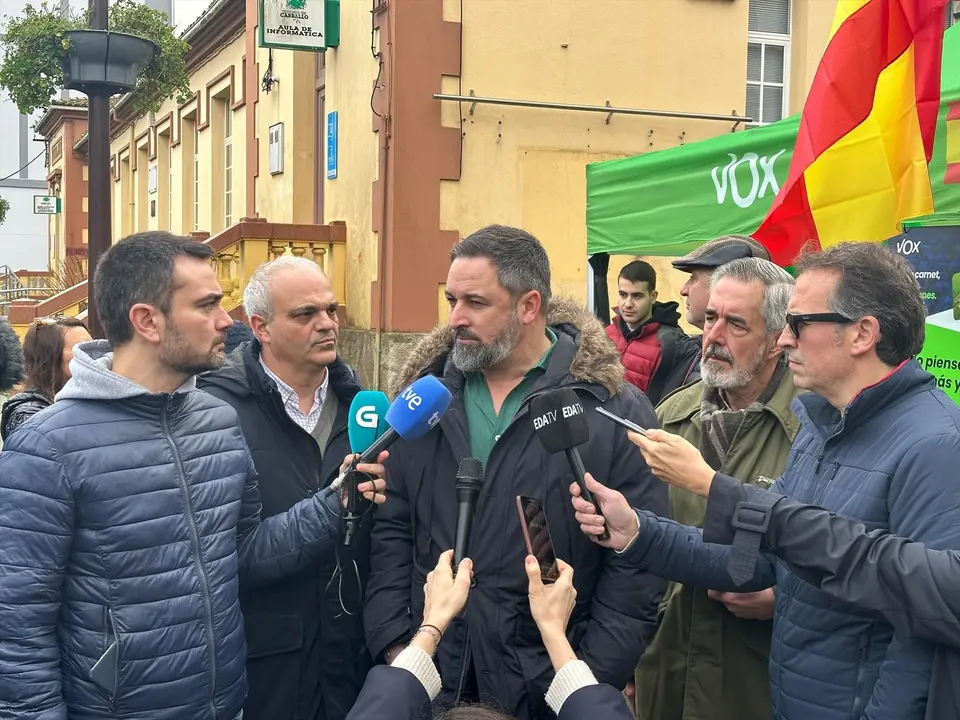 El presidente de Vox, Santiago Abascal, en Carballo (A Coru&ntilde;a). EP