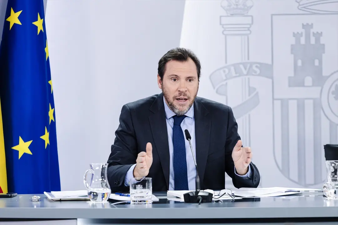 El ministro de Transportes y Movilidad Sostenible, &Oacute;scar Puente. EP / Carlos Luj&aacute;n