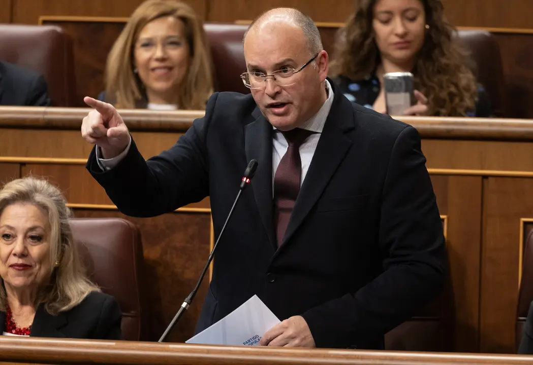 El portavoz del PP en el Congreso, Miguel Tellado, interviene durante una sesi&oacute;n de control al Gobierno. EP / Eduardo Parra