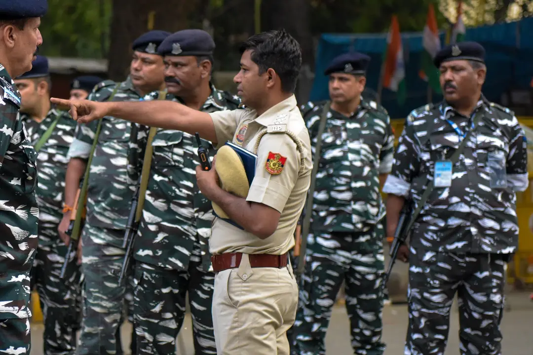 Oficiales de polic&iacute;a en India. EP