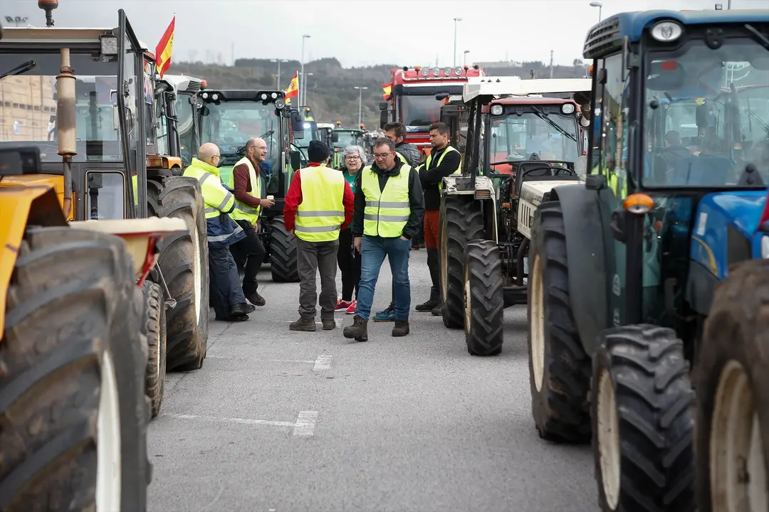 Agricultores y tractores en una manifestaci&oacute;n. EP / Carlos Castro