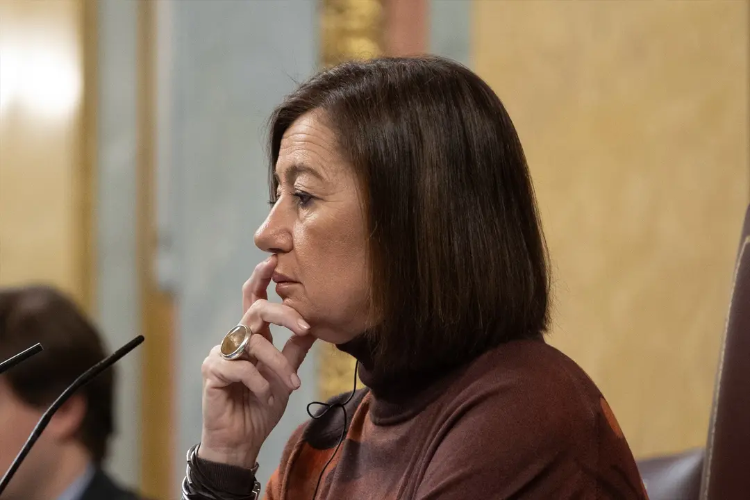 La presidenta del Congreso, Francina Armengol, durante una sesi&oacute;n plenaria. Alejandro Mart&iacute;nez V&eacute;lez / Archivo