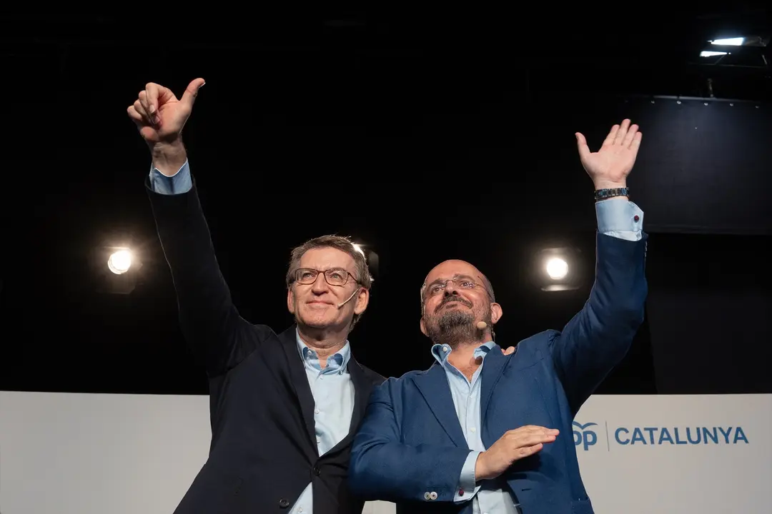 El presidente del PP de Catalu&ntilde;a, Alejandro Fern&aacute;ndez (d), y el presidente del PP, Alberto N&uacute;&ntilde;ez Feij&oacute;o (i). David Zorrakino / Archivo