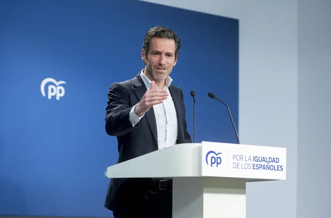 El portavoz del Partido Popular, Borja S&eacute;mper, durante una rueda de prensa posterior a la reuni&oacute;n del Comit&eacute; de Direcci&oacute;n del Partido Popular. Alberto Ortega / EP
