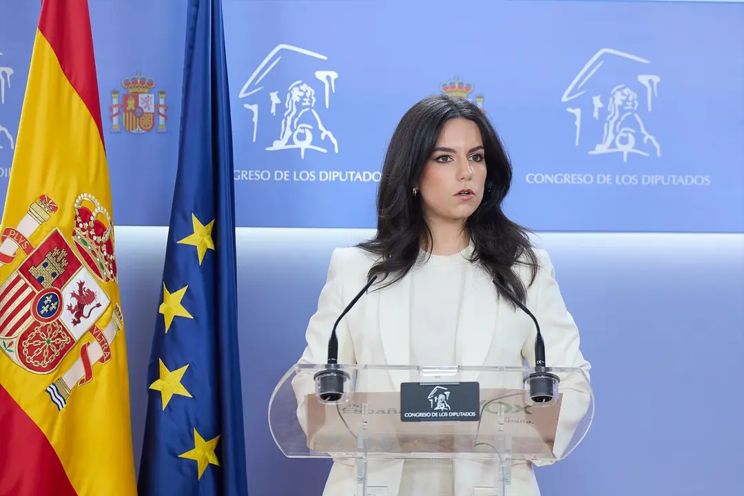 La portavoz de Vox en el Congreso, Pepa Mill&aacute;n, durante una rueda de prensa anterior a la reuni&oacute;n de la Junta de Portavoces. / Jes&uacute;s Hell&iacute;n