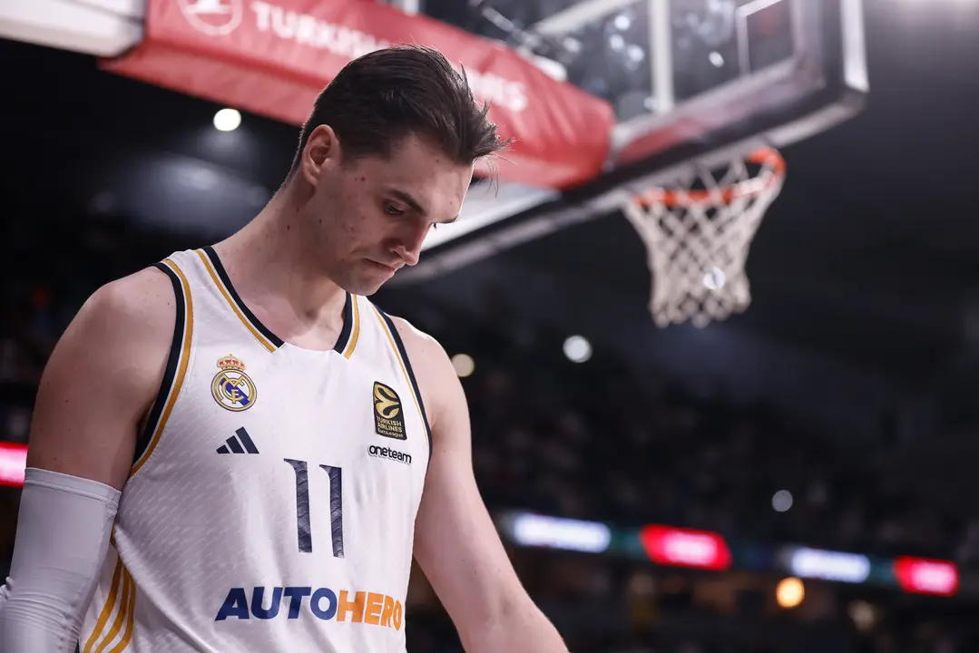 Mario Hezonja lamenta una derrota del Real Madrid. / Oscar J. Barroso