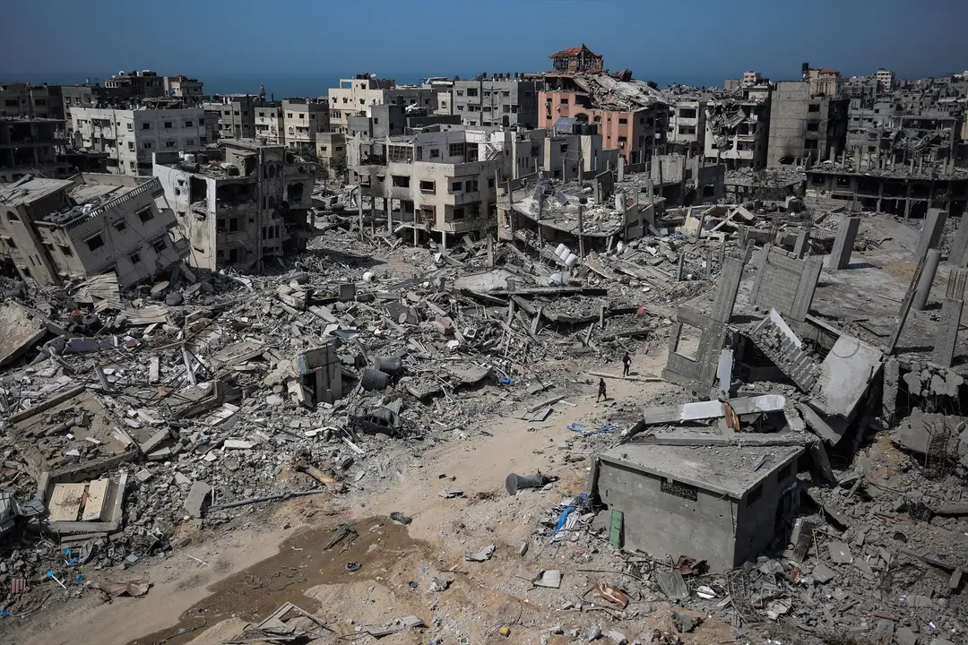Vista de la destrucci&oacute;n en una zona de Gaza. / Omar Ishaq