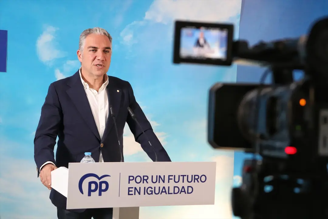 El vicesecretario de Coordinaci&oacute;n Auton&oacute;mica y Local y An&aacute;lisis Electoral del PP, El&iacute;as Bendodo, en una rueda de prensa. EP / Archivo