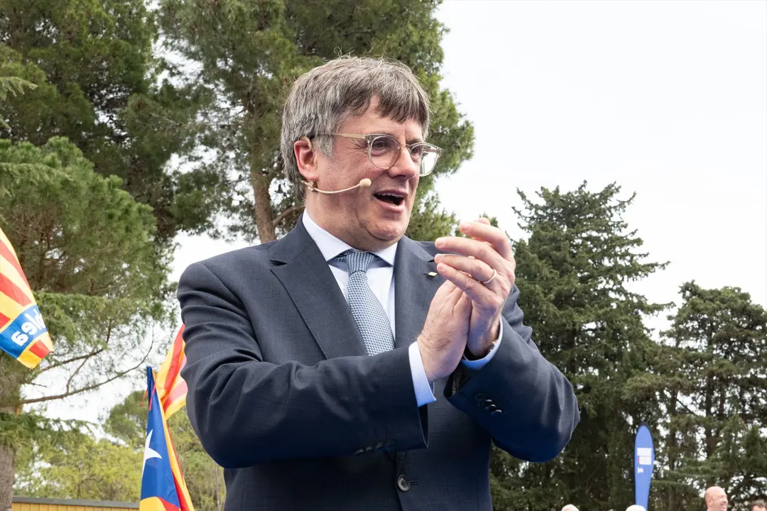 El expresidente de la Generalitat y candidato de Junts a las elecciones catalanas, Carles Puigdemont, durante un acto de Junts+.  Gl&ograve;ria S&aacute;nchez / Archivo