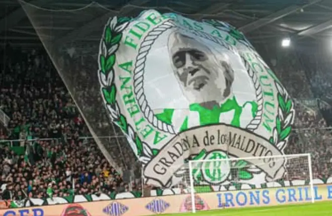 Tifo realizado por la Gradona. / RC