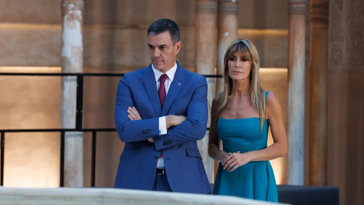 El presidente del Gobierno en funciones, Pedro S&aacute;nchez, junto a su mujer, Bego&ntilde;a G&oacute;mez. / &Aacute;lex C&aacute;mara