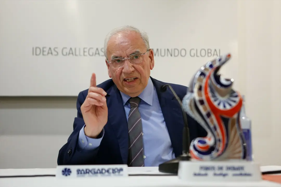 El exvicepresidente del Gobierno, Alfonso Guerra, durante un coloquio. Carlos Castro / Archivo