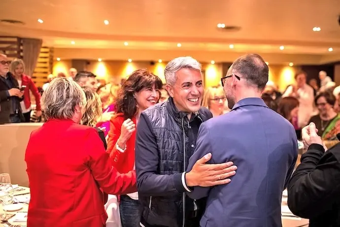 El l&iacute;der del PSOE regional, Pablo Zuloaga, en una acto del PSOE junto a la ministra de Igualdad, Ana Redondo. / E.P.