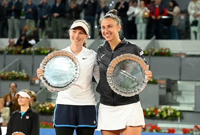 Sara Sorribes y Cristina Bucsa durante su partido en la final de dobles femenino en el Mutua Madrid Open contra Barbora Krejcikova y Laura Siegemund, a 5 de mayo de 2024, en Madrid (Espa&ntilde;a)
TENIS;DEPORTE;GENTE
Francisco Guerra / Europa Press
05/5/2024