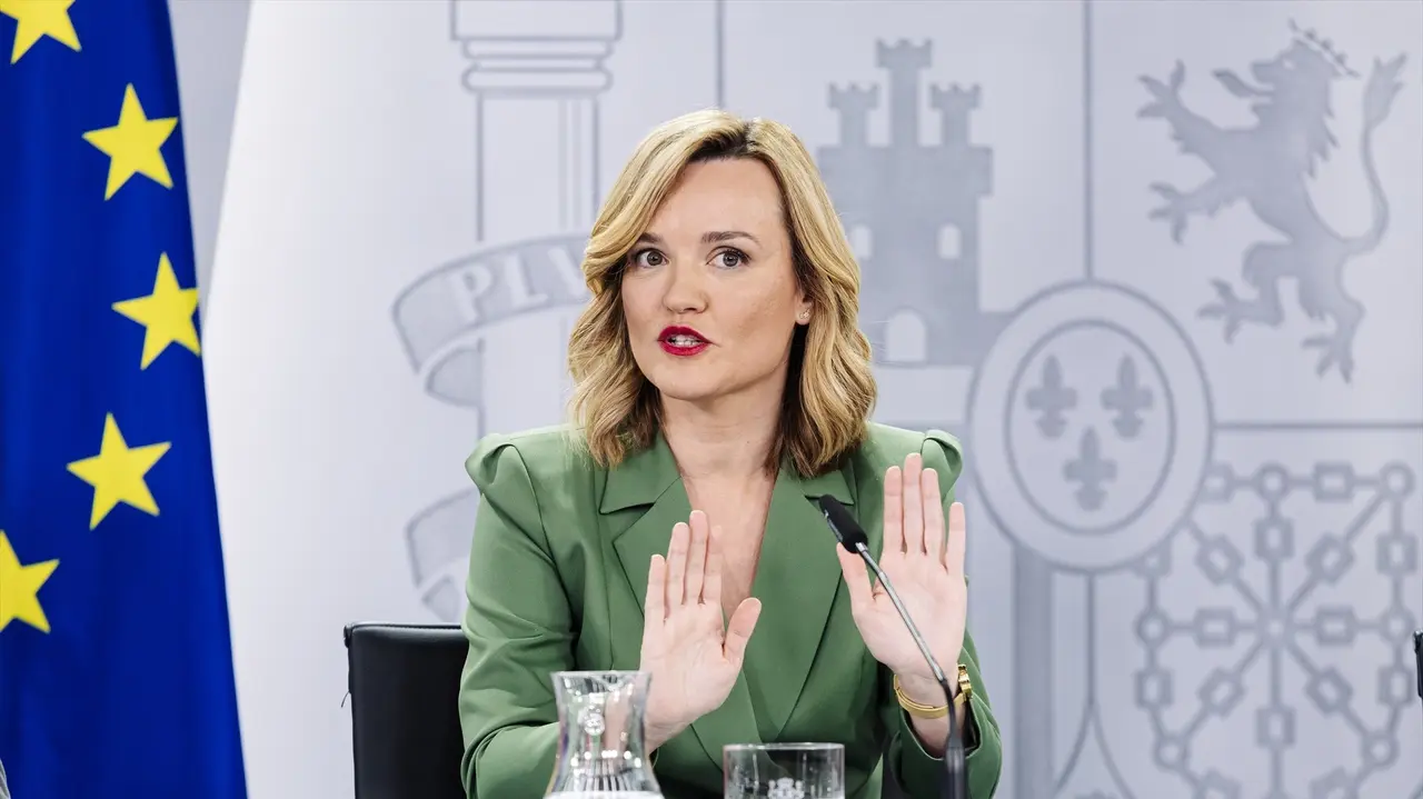La ministra de Educaci&oacute;n, Formaci&oacute;n Profesional y Deporte, Pilar Alegr&iacute;a, durante una rueda de prensa posterior a la reuni&oacute;n del Consejo de Ministros. Carlos Luj&aacute;n
