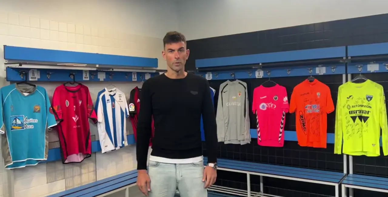 Iv&aacute;n Crespo durante la presentaci&oacute;n. / RS Gimn&aacute;stica