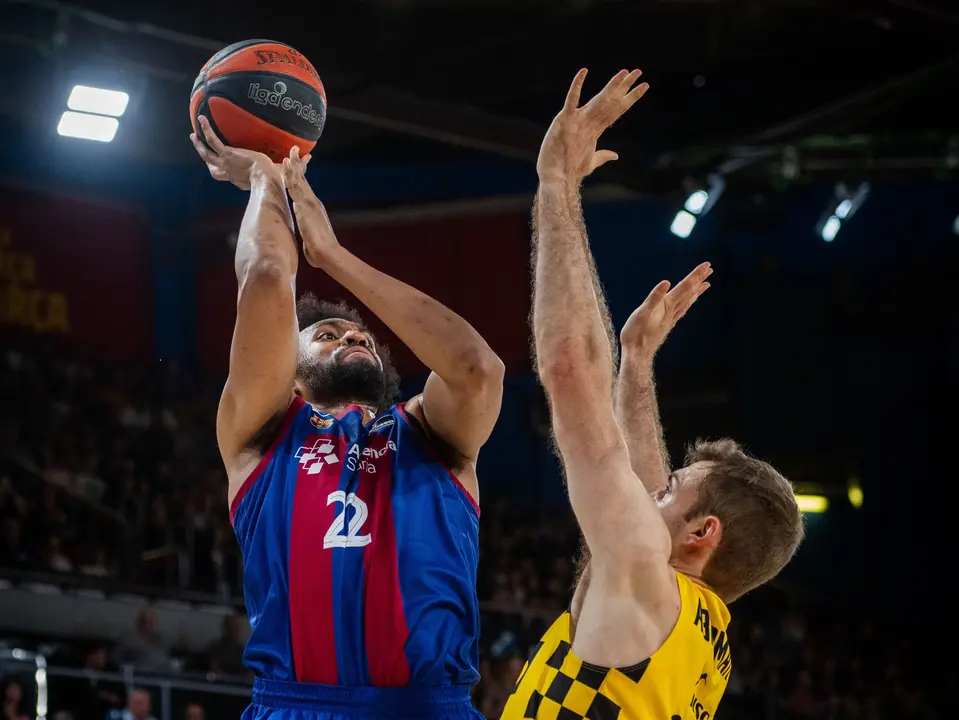 Una de las jugadas del partido. / FCBasket