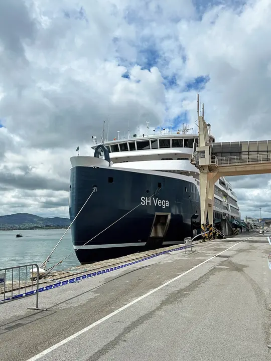Fotograf&iacute;a del crucero de lujo SH Vega, en el Puerto de Santander. / Alerta