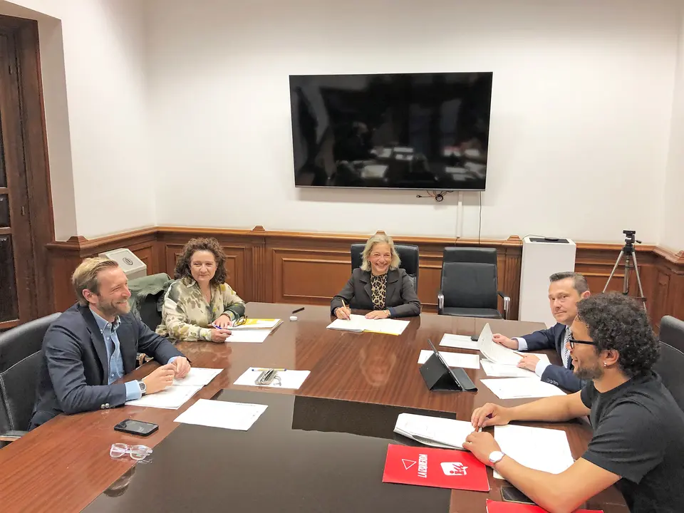Fotograf&iacute;a de la reuni&oacute;n de ayer de la Comisi&oacute;n de Valoraci&oacute;n de Ayudas. / Alerta