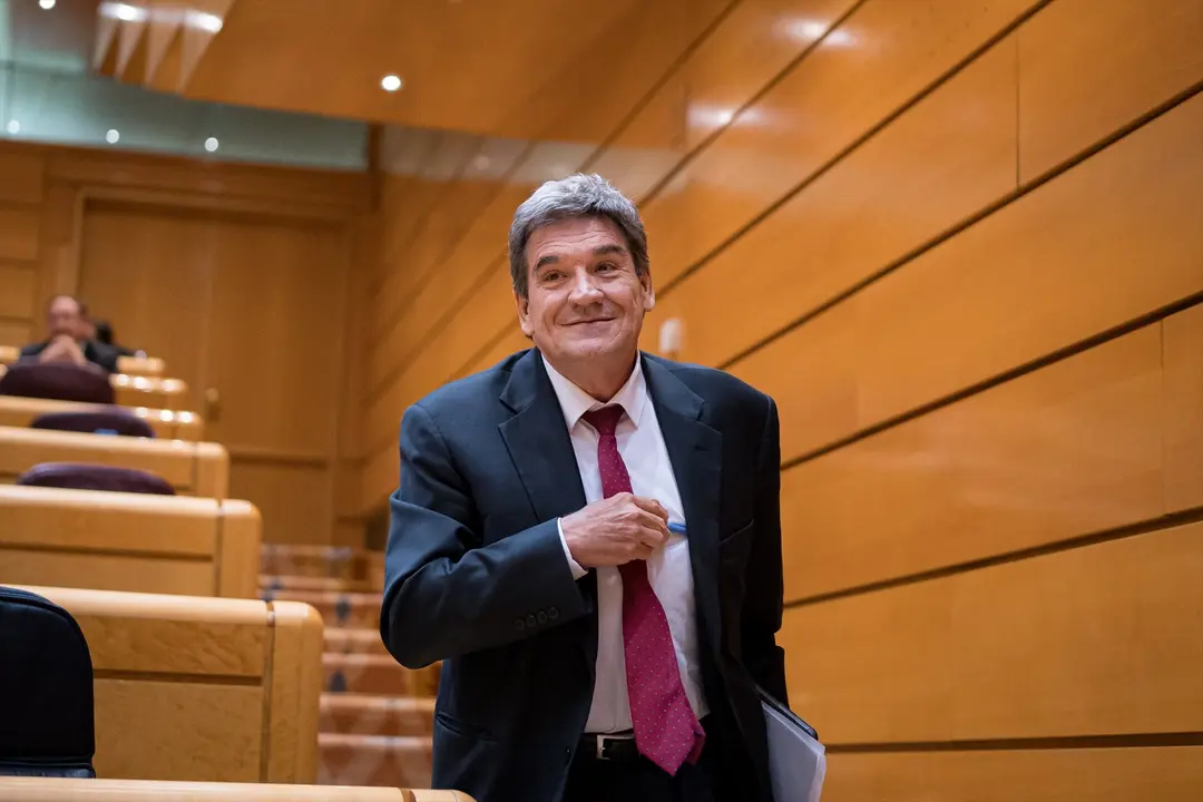 El ministro para la Transformaci&oacute;n Digital y de la Funci&oacute;n P&uacute;blica, Jos&eacute; Luis Escriv&aacute;, durante una sesi&oacute;n plenaria. Diego Radam&eacute;s / Archivo