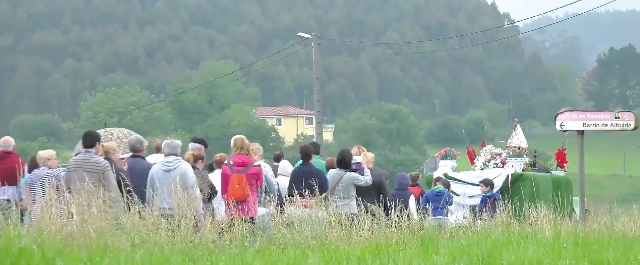 Tradicional procesi&oacute;n hasta la ermita de Los Remedios. / Alerta