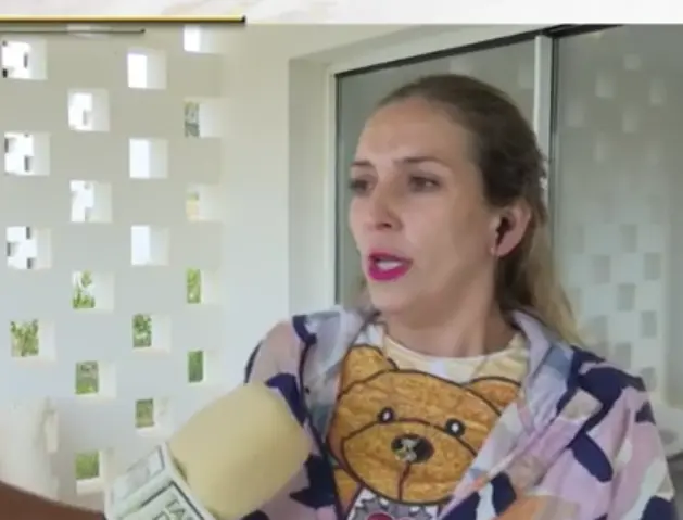 Captura de un v&iacute;deo de una entrevista en televisi&oacute;n de Mar&iacute;a Iguazo, conocida como la 'okupa Beyonc&eacute;'.