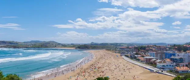 Vista de la playa de la Concha, en Suances. / A.S.